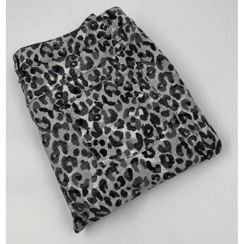 J. McLaughlin Women's 10 White Cheetah‎ Straight Leg Denim Jeans